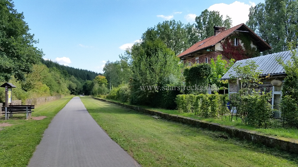 Ruwertalbahn - Ruwerradweg ehem. Bahnhof Zerf)