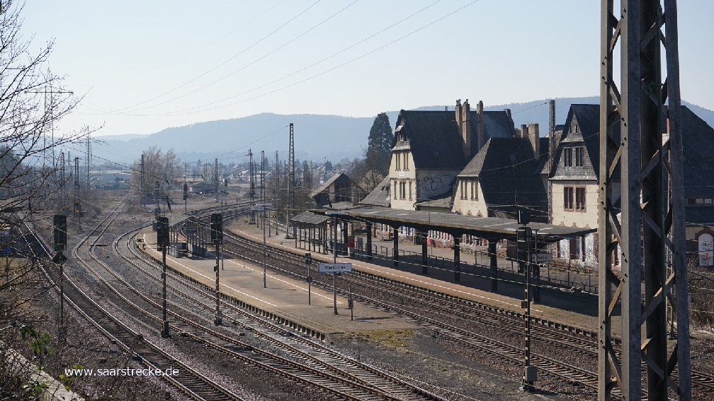 Bahnhof Karthaus (links Saarstrecke, rechts Obermoselstrecke)